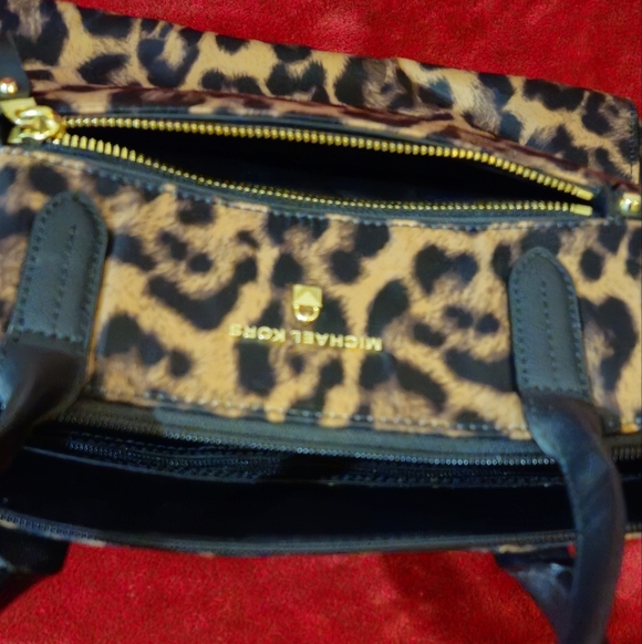 Michael Kors Kelsey Large Leopard Print Nylon Tote Bag - Brown and Black - Picture 12 of 13